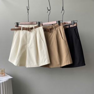Quần short kaki kèm thắt lưng