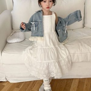 SET ÁO JEANS MIX VÁY TRẮNG PHỐI REN 2 DÂY