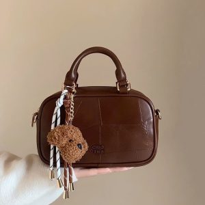 TÚI CHIO2ND KÈM CHARM GẤU