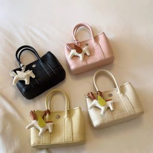 TÚI CHIO2ND KÈM CHARM NGỰA