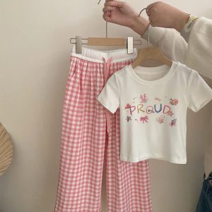 SÉT ÁO THUN IN NƠ MIX QUẦN CARO HỒNG