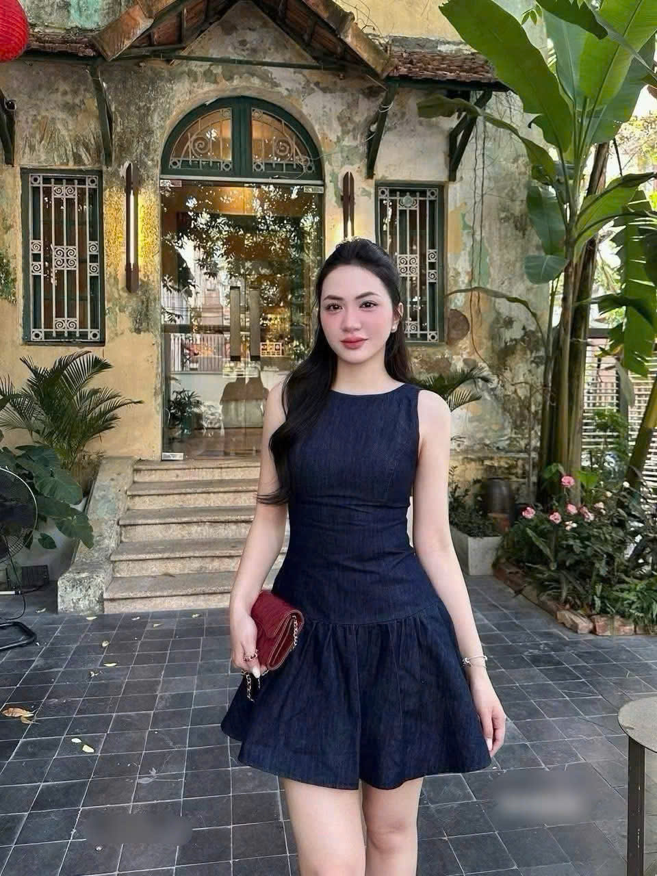 Em váy jean nhà Kaslead