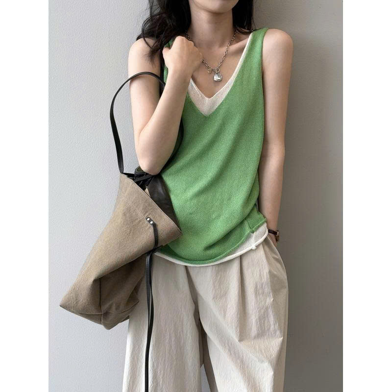 ÁO SÁT NÁCH CỔ V NỮ