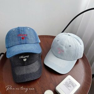 MŨ LƯỠI TRAI THÊU HÌNH TRÁI TIM