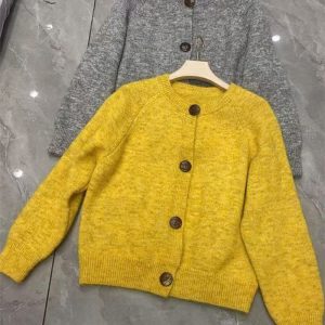 Áo khoác len cardigan