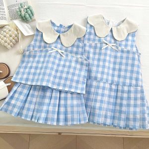 Bộ áo váy hoặc đầm màu xanh hoàng gia