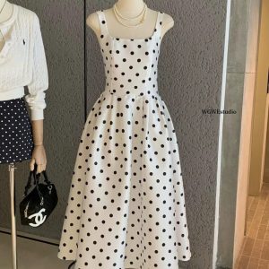 Đầm 2 dây chấm bi dáng maxi bồng WGWE