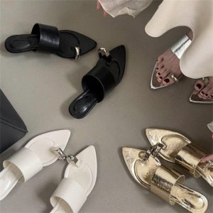 DÉP XỎ NGÓN MŨI NHỌN