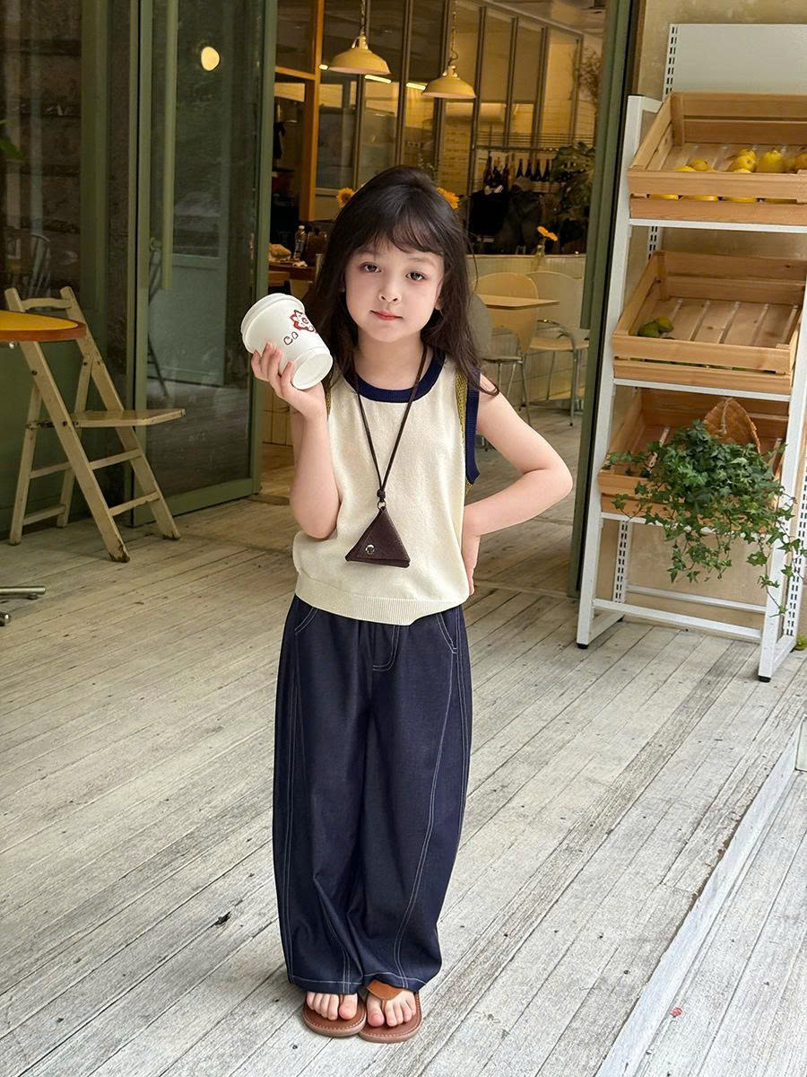 Quần jean ống rộng dáng suông cho bé hãng AMBB