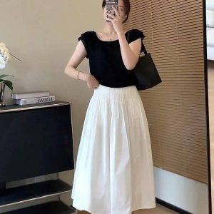 CHÂN VÁY QUỐC DÂN