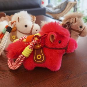 Charm ngựa bông