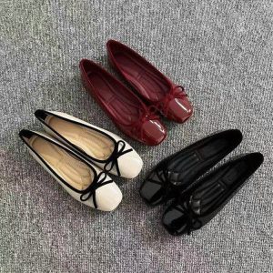 GIÀY BỆT NƠ