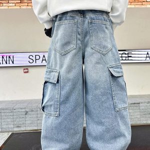 Quần jeans suông túi hộp