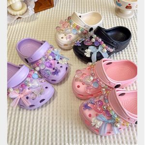 CROCS GẮN CHARM TRONG SUỐT SẮC MÀU
