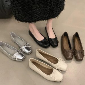 Đôi giày bệt đẹp miễn chê