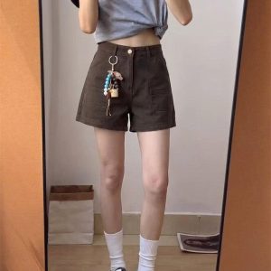 Quần short nâu tây