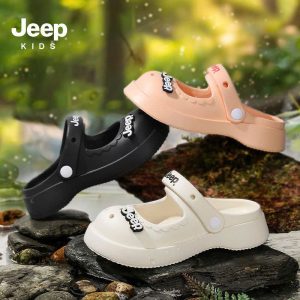 DÉP SỤC JEEP BÉ GÁI