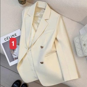 Áo blazer xinh lắm