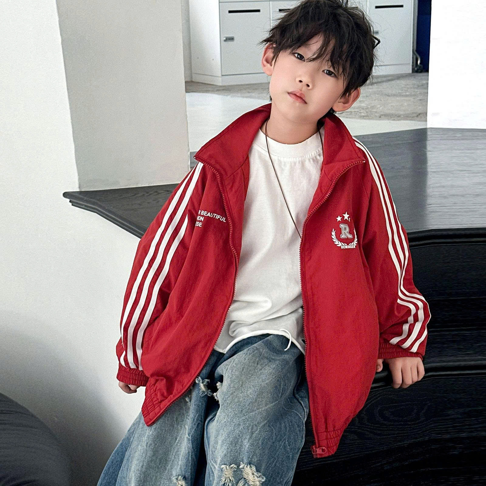 ÁO KHOÁC THỂ THAO QCCC BÉ TRAI