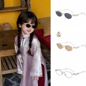 Kính gọng kim loại gắn đá